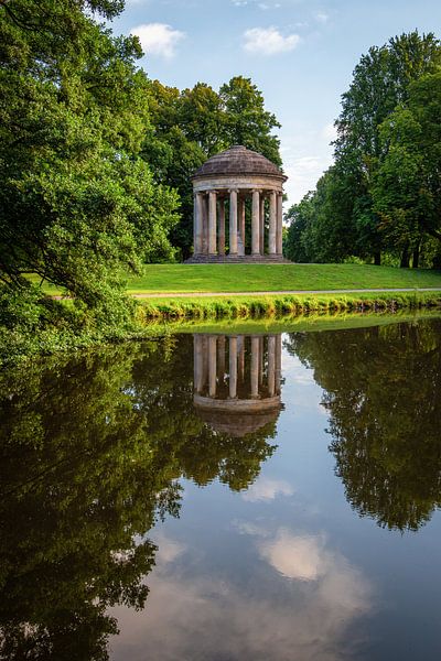 Leibniz Temple by Leinemeister