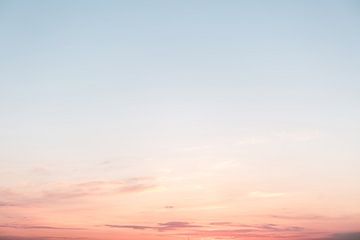 zonsondergang in nederland met prachtige pasteltinten van Lindy Schenk-Smit