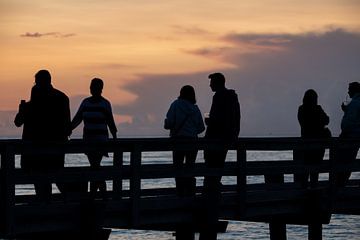 Nach Sonnenuntergang auf der Seebrücke von t.ART