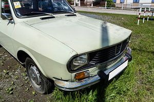 Retro DDR-auto uit Roemenië van Animaflora PicsStock