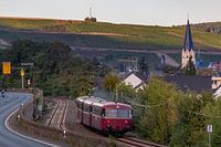 Schienenbus im Ahrtal