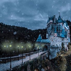 Winters Burg Eltz van Marcel Kool