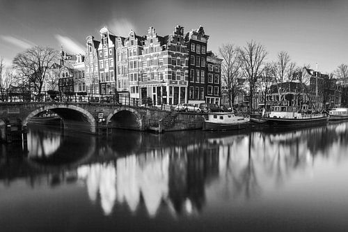 Amsterdam Brouwersgracht in zwartwit von Dennis van de Water