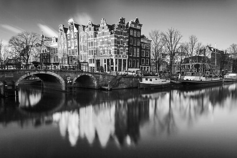 Amsterdam Brouwersgracht in zwartwit von Dennis van de Water