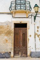 The doors of Portugal brown number 7