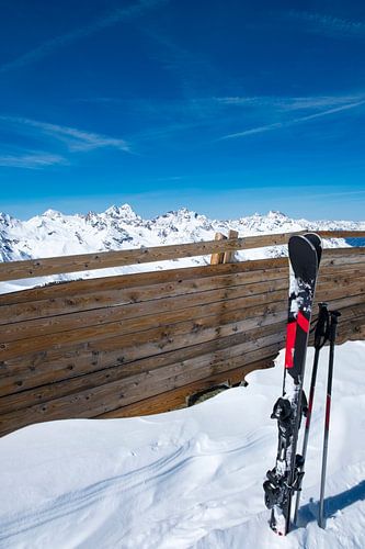 Blick auf die verschneiten Tiroler Alpen in Österreich von Sjoerd van der Wal Fotografie