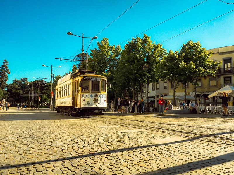 Porto by Hello Pompoyo