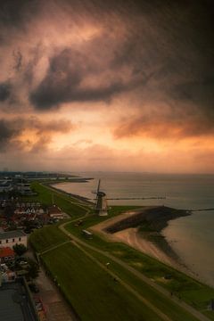 Een storm lucht boven Vlissingen in Zeeland van Jaimy Leemburg Fotografie