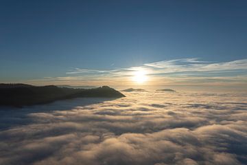 Hohenneuffen Castle - Sunset over the sea of fog from Beurener Fels