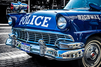 Polizeiauto im Retro-Stil