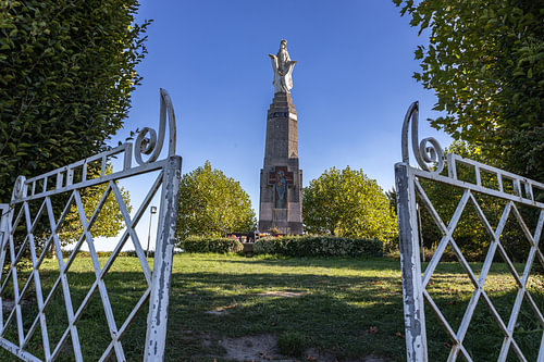 Gulperberg Mary Monument.