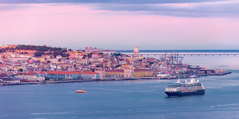 Evening in Lisbon, Portugal (4) by Adelheid Smitt