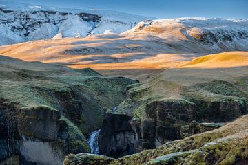 Fjaðrárárgljúfur Island von Jurjen Veerman