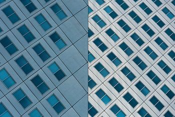 Rotterdam, Fenster eines Bürogebäudes