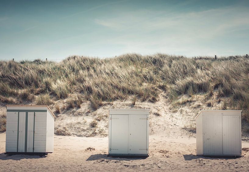 3 Beach cabins overlooking the dunes. by Robby's fotografie