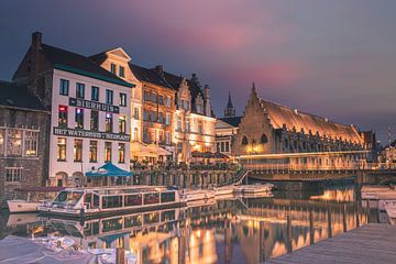 Nachtopname van het Waterhuis aan de Bierkant in de stad Gent II van Daan Duvillier | Dsquared Photography