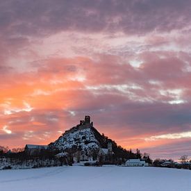 Zonsondergang - Staatzerberg in de winter van Elke Wolfbeisser