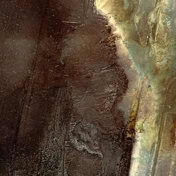 Aged Metallic Earth