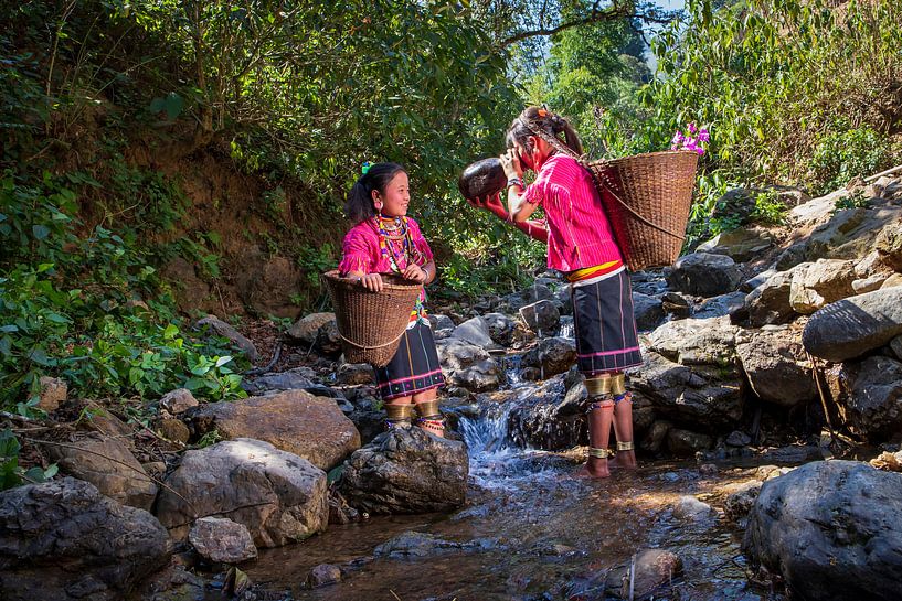 girls of the Ka Yaw tribe by Antwan Janssen