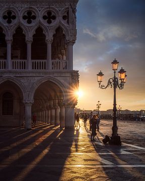De zon komt op bij het San Marco plein