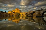 Light on Castel Sant'Angelo - Rome, Italy van Bas Meelker thumbnail