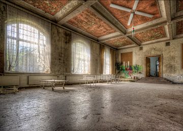 urbex sanatorium by Henny Reumerman