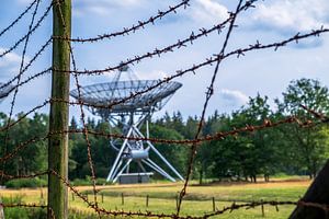 Les alentours du camp de Westerbork. WSRT et fil de fer barbelé sur Miranda Heemskerk