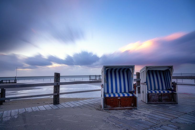 Strandstoelen op het Noordzeestrand van Tilo Grellmann