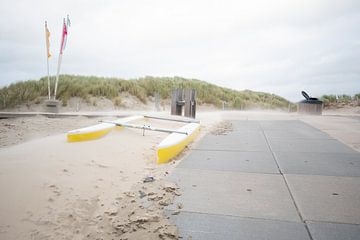 a windy day by Sanne van Hoof