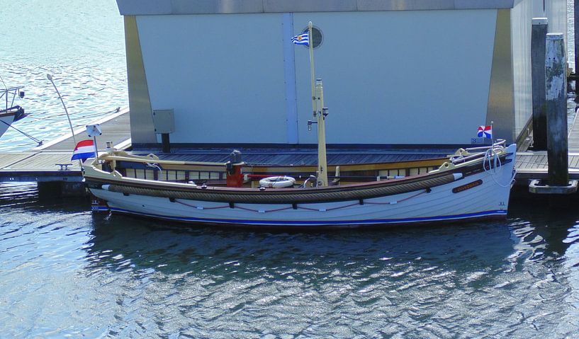 Sloep by Koos Iperen