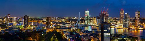 Rotterdam bij nacht