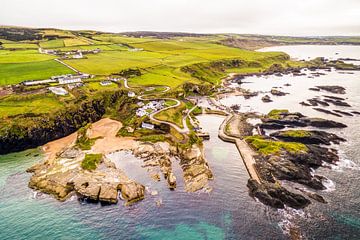 Aerial view on Ballintoy Harbour by Droninger