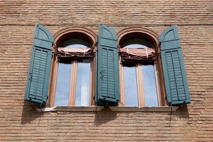 Altstadtfenster in Verona von Heiko Kueverling