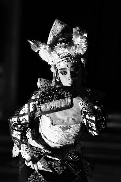 Balineese danseres zwartwit van Ry Bshvn