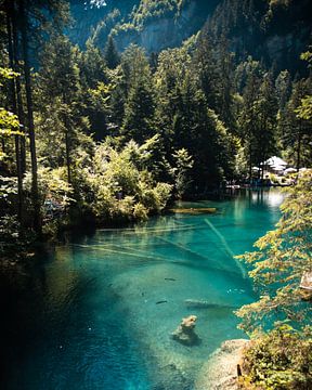 Der blaueste See der Schweiz von Dayenne van Peperstraten