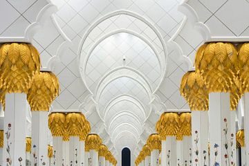 Sheikh Zayed Mosque by Ko Hoogesteger