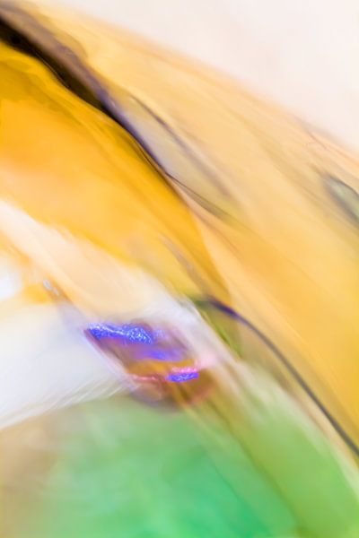 Kleurrijke gletsjer van QEIMOY