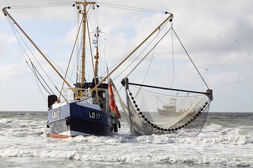 Ameland/Bootje op het strand