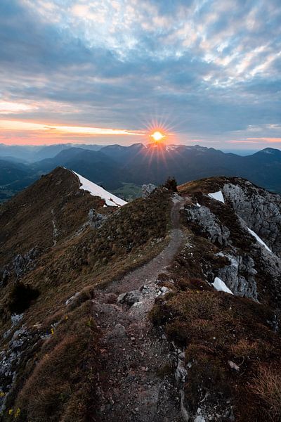 Zonsondergang boven Opper-Beieren van Leo Schindzielorz