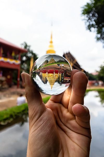Ein Tempel in Chiang Mai, Thailand von hugo veldmeijer