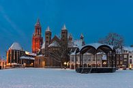 Saint Servatius basilica during blue hour with snow-covered vrijthof by Kim Willems thumbnail