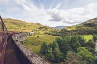 Over de beroemde Glenfinnan viaduct (Harry Potter) I van Geke Woudstra thumbnail