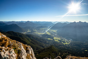 Sonnenstrahlen über Reutte