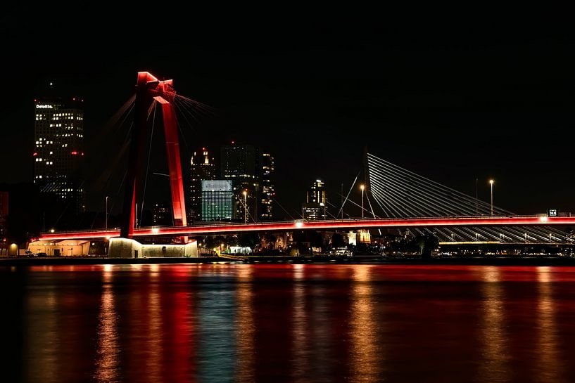 Willemsbrug Rotterdam Abends von Esther van Dijk