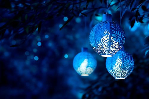 Objets lumineux bleus