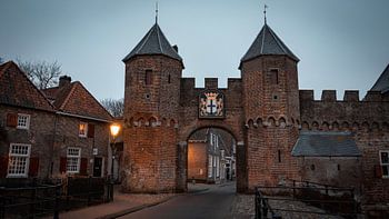 Amersfoort la nuit, Le Koppelpoort