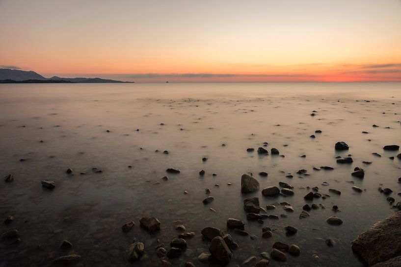 Zonsopkomst over de Middellandse Zee. van Pieter van Roijen