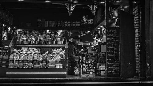 City life behind the bar
