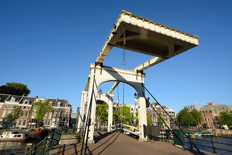 Die Skinny-Brücke über die Amstel in Amsterdam von Merijn van der Vliet