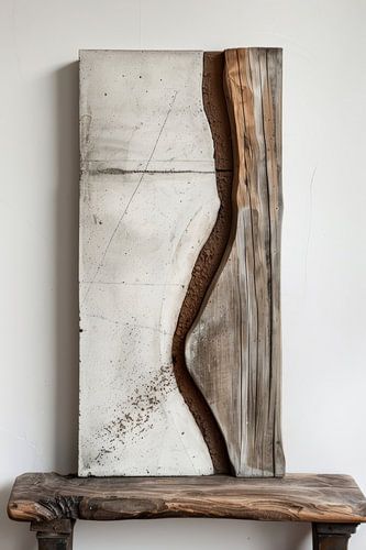 Beton en hout kunst op een houten kleine tafel